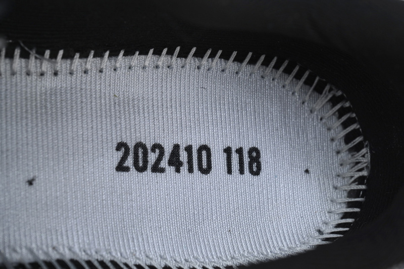 Mizuno Astro Plus 'Dark Gray Black'