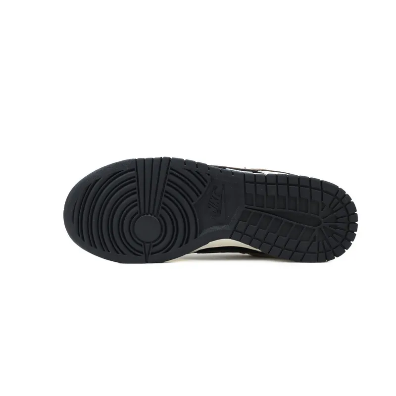 Nike Dunk Low 'Mocha Panda'