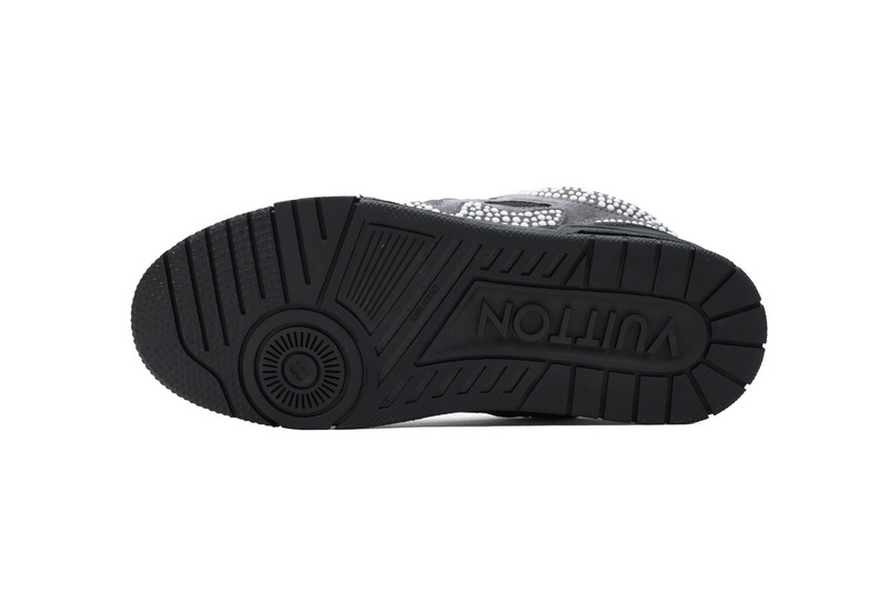 LOUIS VUITTON Trainer black, grey and white diamond