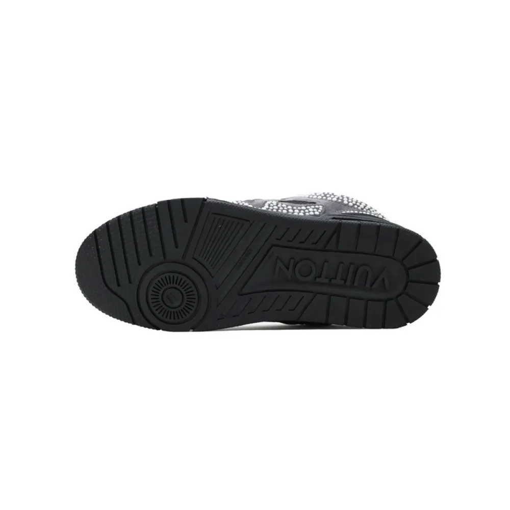 LOUIS VUITTON Trainer black, grey and white diamond