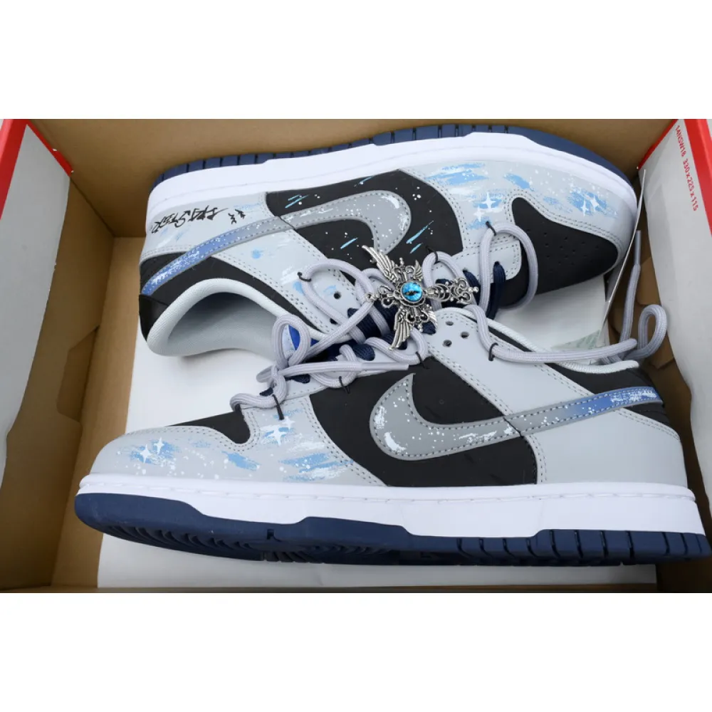 Nike Dunk Low Cosmic stars