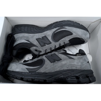  JJJJound x 2002R GORE-TEX 'Charcoal' 02