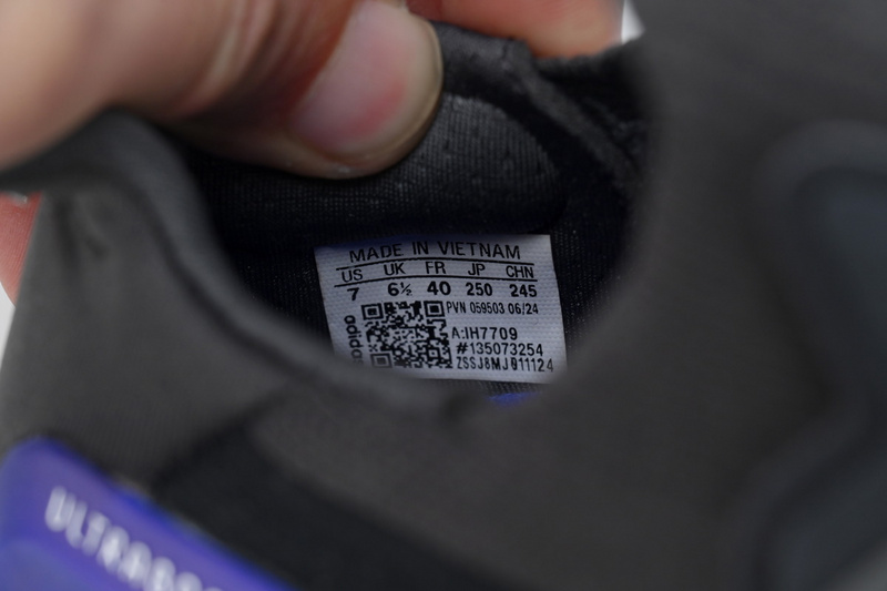 Adidas Ultra Boost 5 'Carbon Iron' 