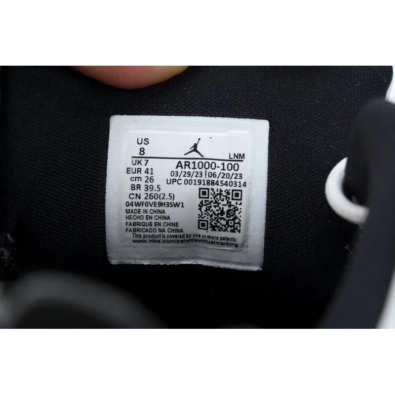 Jordan Courtside 23 'White Black'
