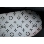 LV Run Away Black White