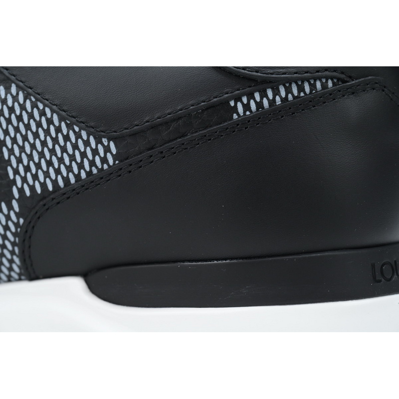 LV Run Away Black White