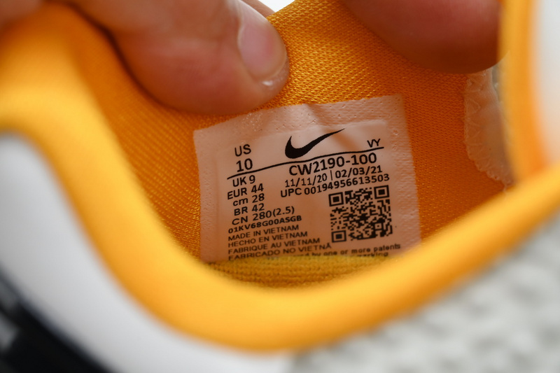 Nike Kobe 6 Protro “White Del Sol”