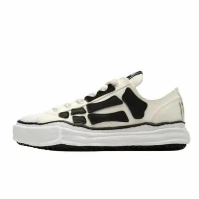 Maison Mihara Yasuhiro x AMIRI Skel-Top Low Off White 01