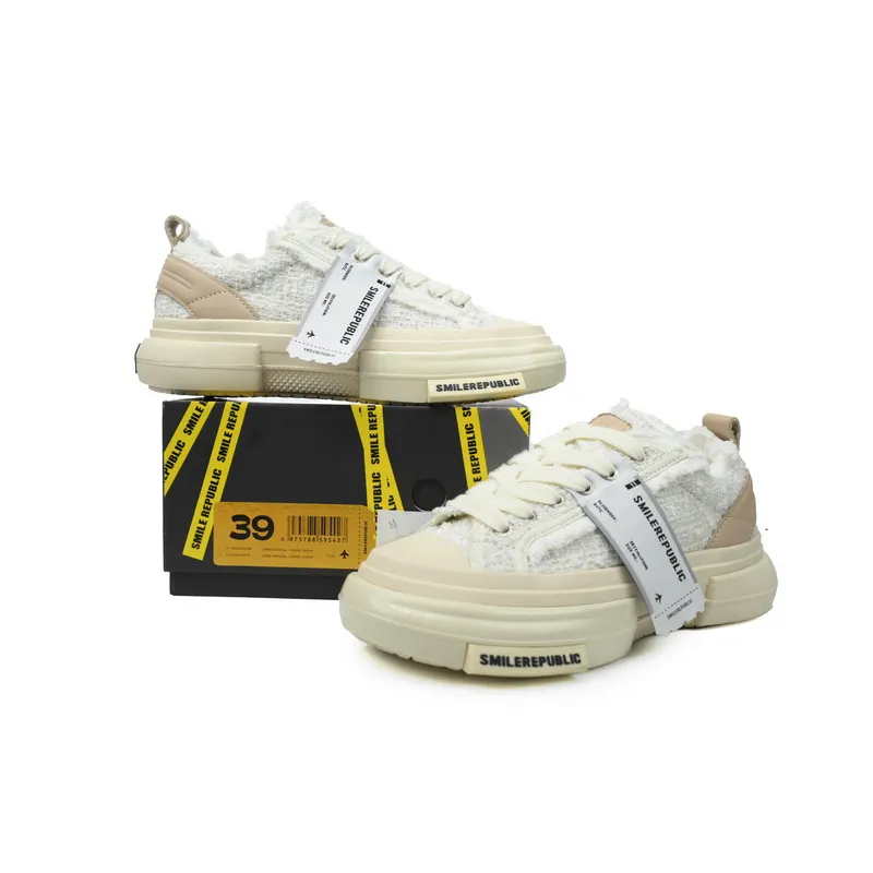 Smilerepublic Off-White