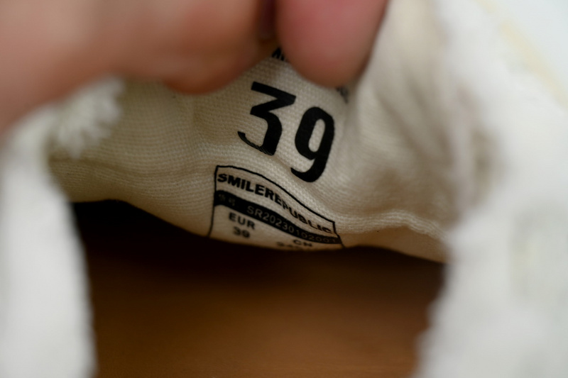 Smilerepublic Off-White