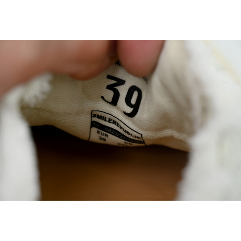 Smilerepublic Off-White