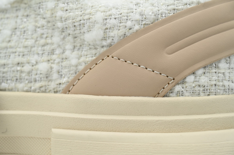 Smilerepublic Off-White