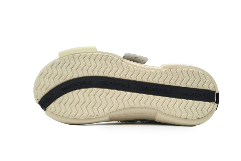 Smilerepublic Off-White