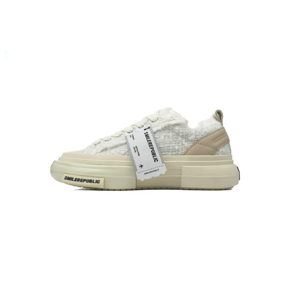 Smilerepublic Off-White