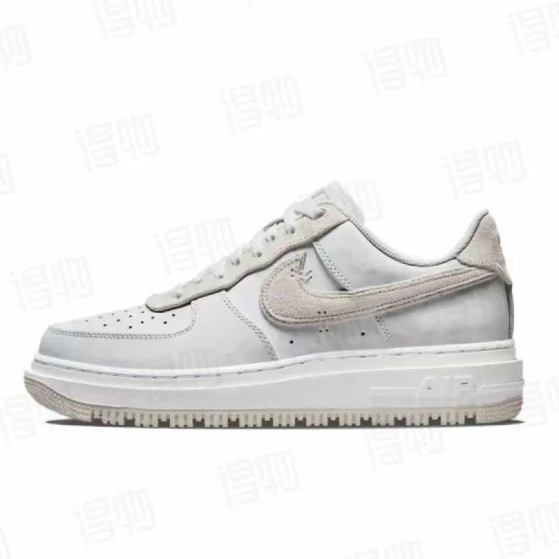 Nike Air Force 1 Luxe 'Triple White'