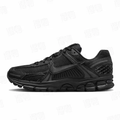 Nike Air Zoom Vomero 5 'Triple Black' 01