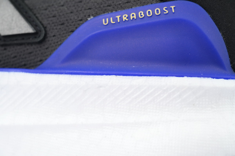 Adidas Ultraboost 5 'Core Black Night Metallic Night Flash' JH9082