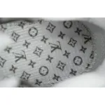 Louis Vuitton Run Tatic Grayish Green