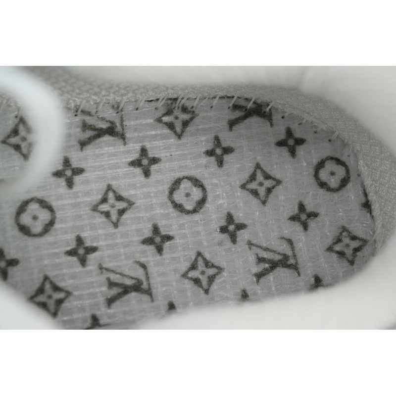Louis Vuitton Run Tatic White
