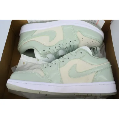 XH Air Jordan 1 Low SE 'Seafoam Sail' 02