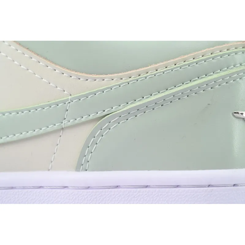 XH Air Jordan 1 Low SE 'Seafoam Sail'