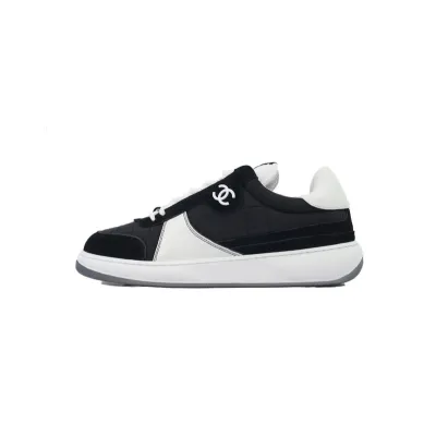 Chanel Black And White 01