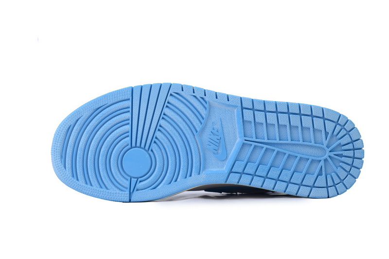 XH Air Jordan 1 Retro High OG 'UNC Reimagined'