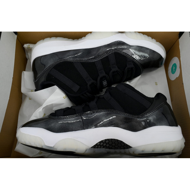 XH Air Jordan 11 Retro Low 'Barons'