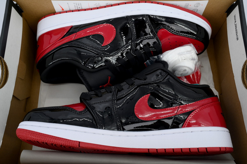 XH Air Jordan 1 Retro Low OG 'Black Red'
