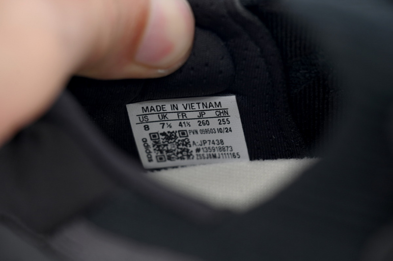 Adidas Y-3 Ultra Boost 5 "Carbon" JP7438