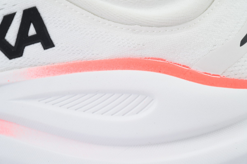 HOKA Bondi 9' Black White Red