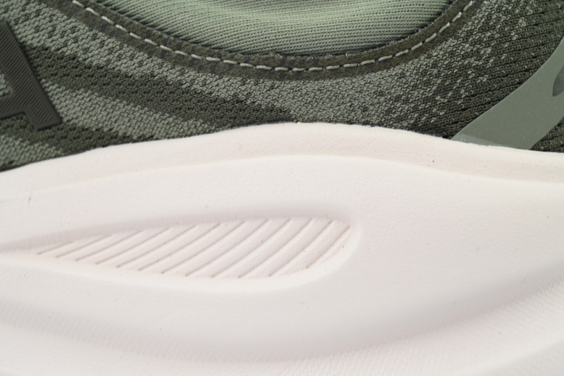 HOKA Bondi 9 'Seaweed Green'