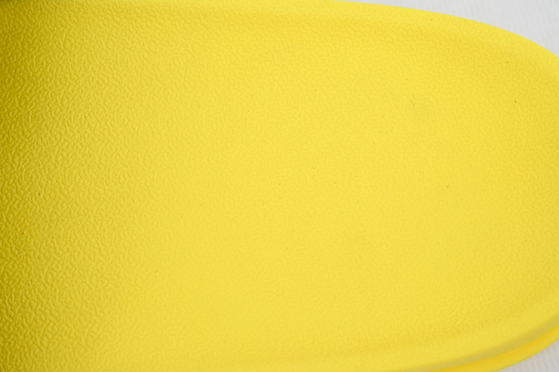 Nike Kobe Bryant x Offcourt Slide 'Black Yellow'