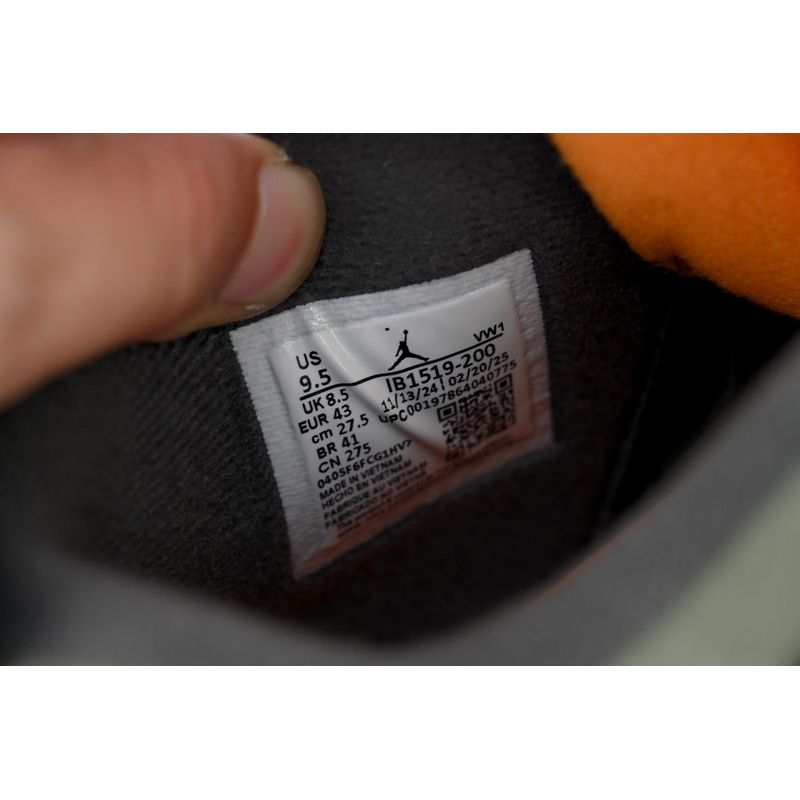 OG Batch Undefeated x Air Jordan 4 Retro Green Black Hook