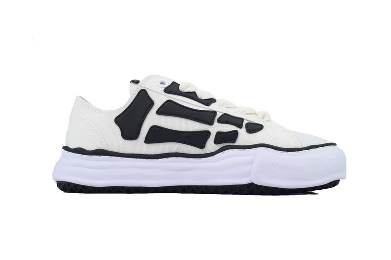 MIHARA YASUHIRO Black And White Bones