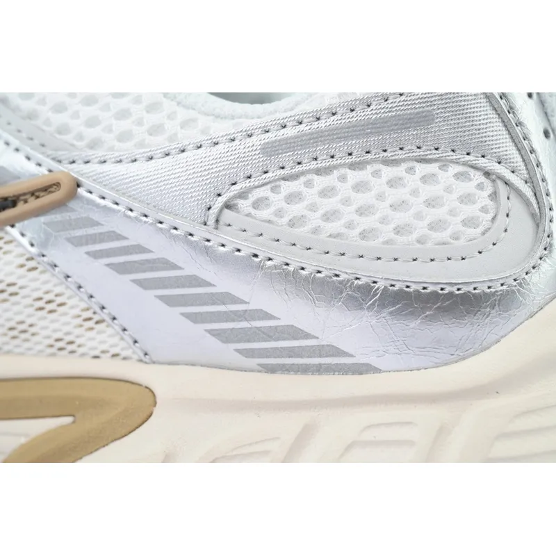 Nike V5 RNR 'Parachute Beige Metallic Pewter'