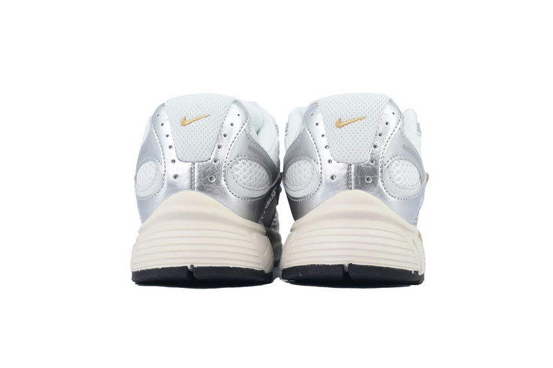 Nike V5 RNR 'Parachute Beige Metallic Pewter'