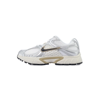 Nike V5 RNR 'Parachute Beige Metallic Pewter' 01