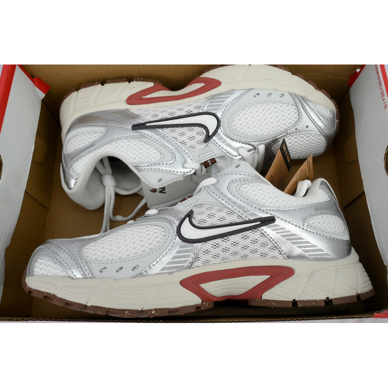 Nike V5 RNR 'Sail Fauna Brown'