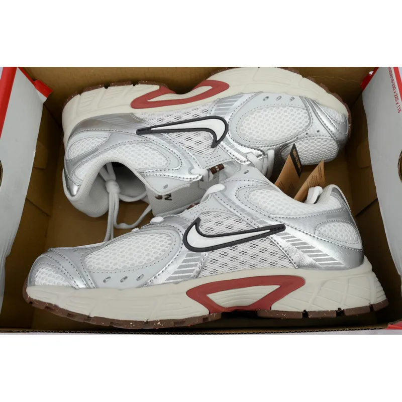 Nike V5 RNR 'Sail Fauna Brown'