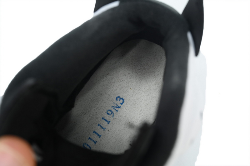 Q1 Air Jordan 6 "Reverse Oreo"