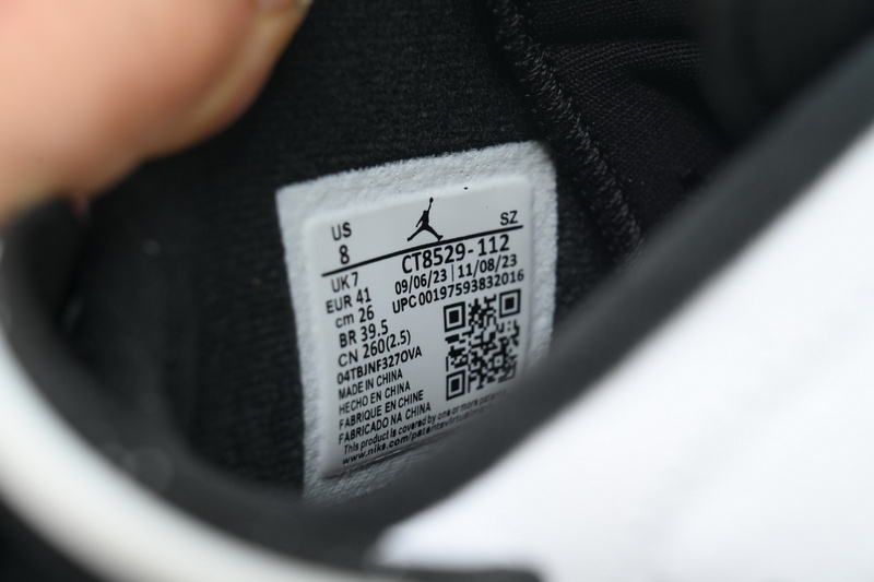 Q1 Air Jordan 6 "Reverse Oreo"