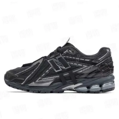New Balance 1906A 'Black' 01