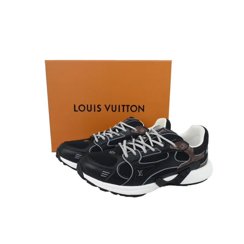 LOUIS VUITTON Olympia Black