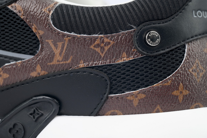 LOUIS VUITTON Olympia Black