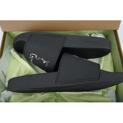 Burberry Black 02