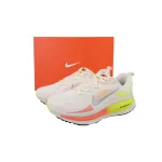 NIKE Wmns Vomero 18 'Phantom Light Wild Mango Volt'