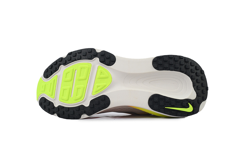 NIKE Wmns Vomero 18 'Phantom Light Wild Mango Volt'