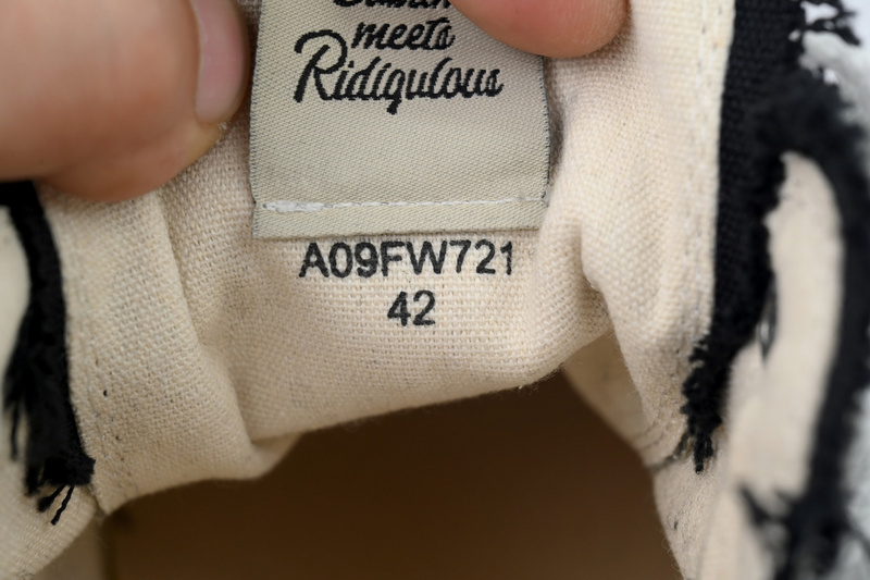 MIHARA YASUHIRO Blackish Green