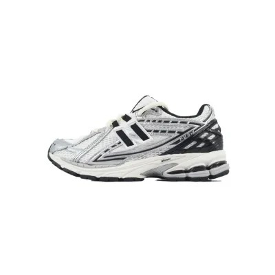 New Balance 1906R 'Silver Metallic Black' 01